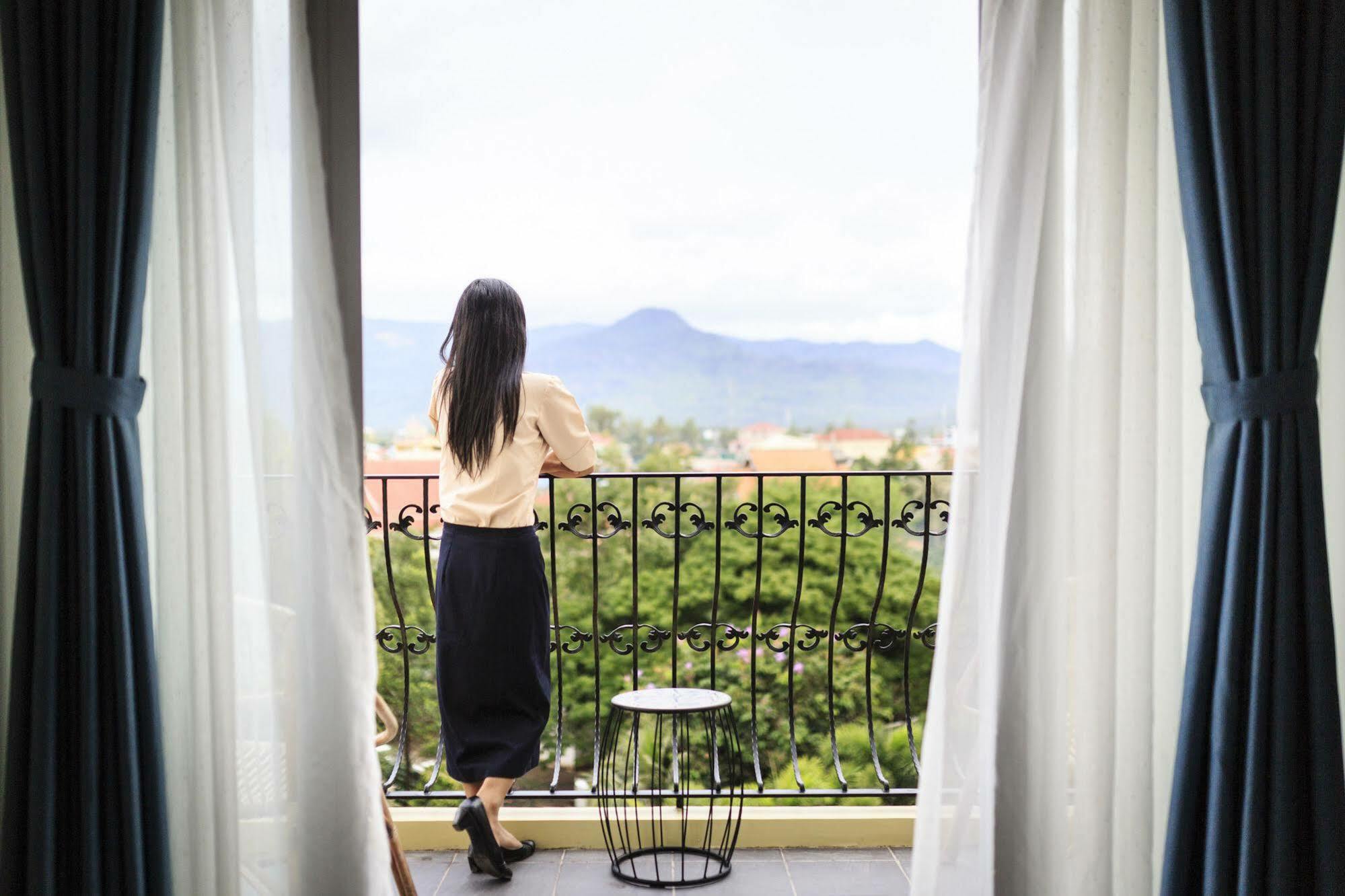 Boutique Kampot Hotel Exterior photo